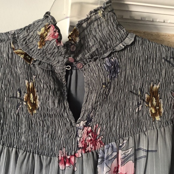 Walter Baker floral blouse - Picture 7 of 9